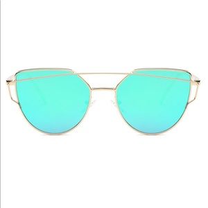 NWOT sojoS tbt Sunglasses